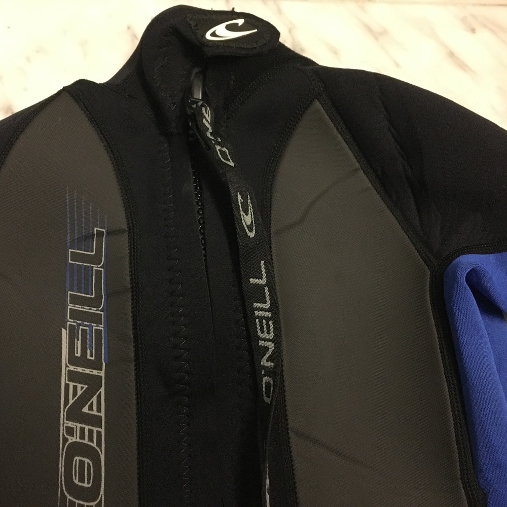 O'Neill Kid's Full Wetsuit Size 6